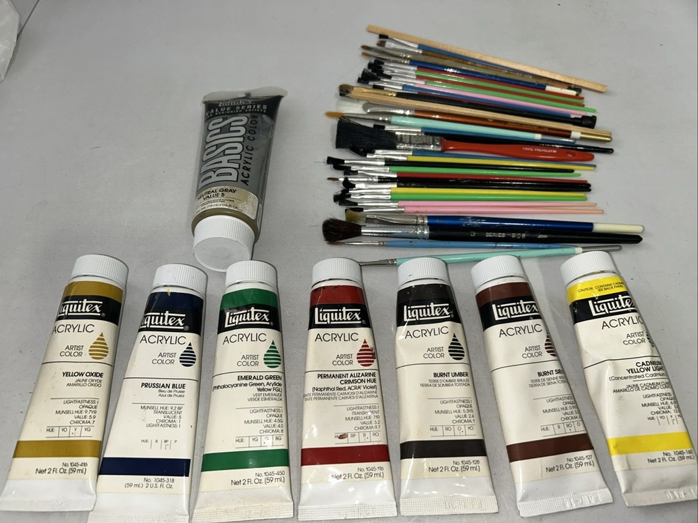 liquitex acrylic paint lot Of 7-2oz Tubes 1-4oz Tube And 30 Brushes Ready To Use