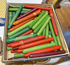 OLD SUPERIOR MARKING CRAYONS STANDARD OIL SARGENT HEXAGON OVERSIZE CRAYONS LOT