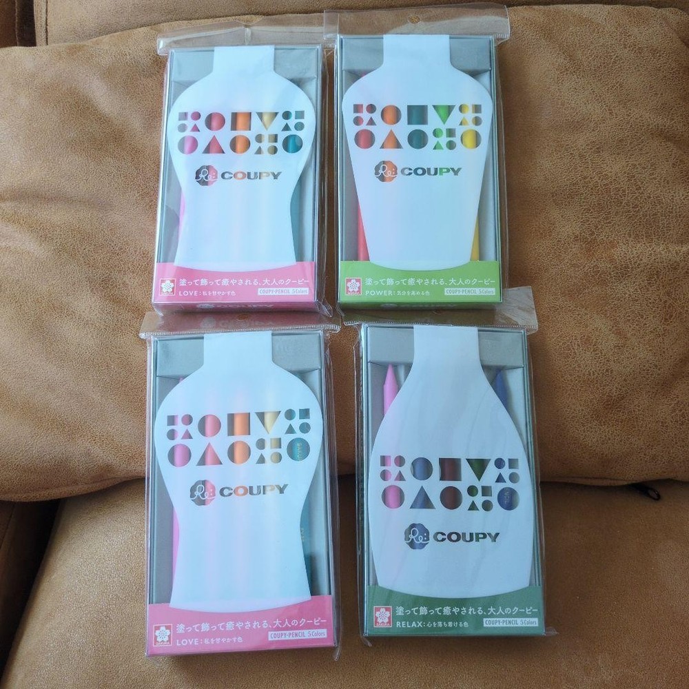 New unused adult Coupy 4-piece set! Sakura Craypas product