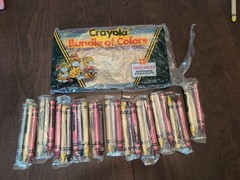 Vintage Crayola 1985 – Bundle Of Colors. 3 Pack Crayons X 11
