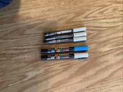 Posca Paint Pens – Lot Of 6 3 White 0.7mm 1 White 1 Blue 0.9-1.3 1 Yellow