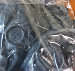Large quantity of 4 Hole Buttons Close to 2 Pounds/900 Grams Mosaics, Crafts…