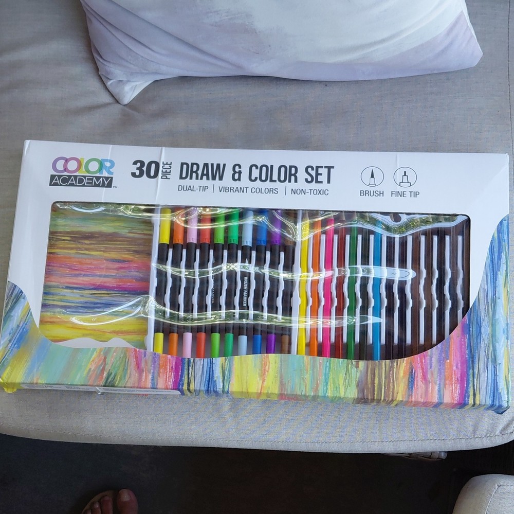 Color Academy Draw & Color Set 30 Piece Dual-Tip Brush & Fine Tip, Multicolor