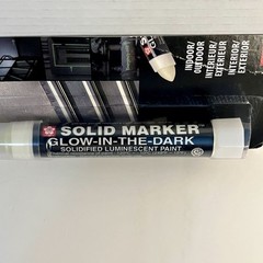 Sakura XSC-300 Glow In The Dark Solid Paint Marker Bullet Tip New Sealed