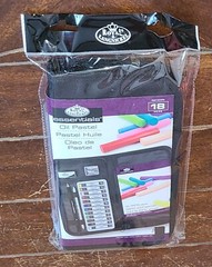 ROYAL & LANGNICKEL 18pc Essentials Oil Pastels Set w/Case #RSET-KCOPS