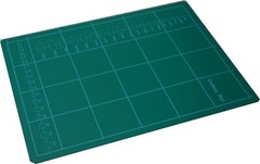 Chronos BARGAIN A4 22CM X 30CM X 3MM Self-Repairing Cutting Mat!