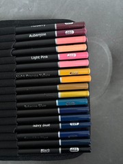 Soucolor 72ct Colored Pencils, Carrying Case, and Swatch Card