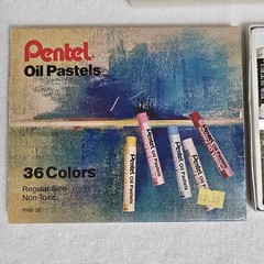 Vintage Guitar Oil Pastels 54 Half Sticks 780P / Pentel 36 Full Size Pre-owned