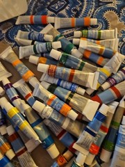Lot Of 144 Artists Paint Brushes Various Sizes & Brands & 51 Artist Loft Paints