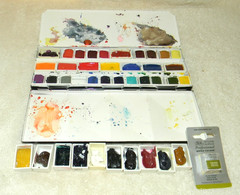 Lot Of 39 Vintage Small Watercolor Paint Pans & Metal Case Used & Unused