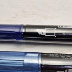 Set Of 3 Uchida DecoFabric Opaque Fabric Paint Markers Light To Dark Blue