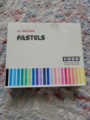 VTG KOSS 24 SQUARE PASTELS . MADE IN KOREA .. Great Condition w/ Box