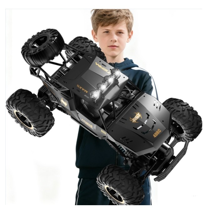 Off Road Truck 4WD 3 Batteries 1:12 Rock Crawler Rechargeable , Metal Shell LED