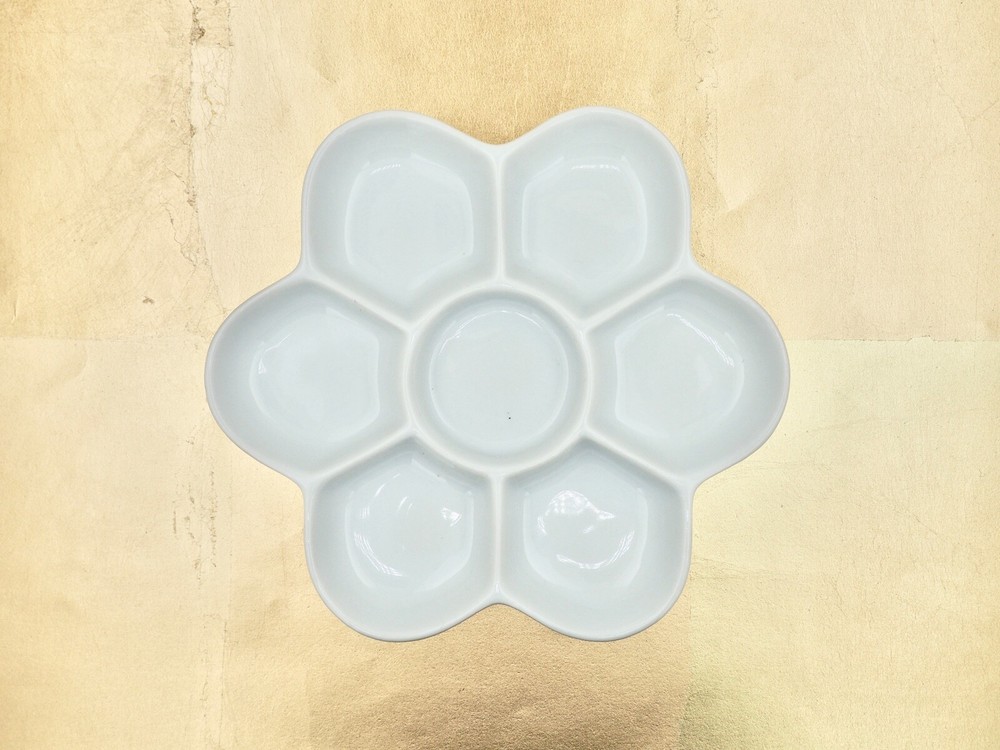 Plum Motif Palette Japanese-ceramic (15cm): For Traditional Japanese Kintsugi