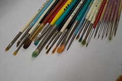 LOT (50) Brushes Ovaliry Mostly Royal USA Mixed Sizes Brushes Are Great F151