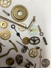 LOT 48 PIECES~CLOCK & WATCH PARTS~GEARS~SPRINGS~CASES~STEAMPUNK~CRAFTS~ALTER ART