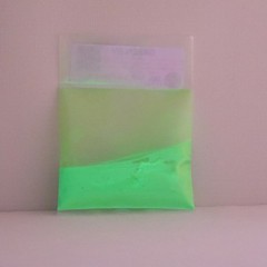 DAY VISIBLE Glow in the Dark PIGMENT POWDERS,1oz packs available in 9 Colors