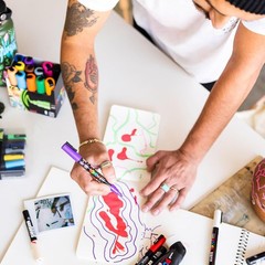 Versatile 8 Assorted Color Acrylic Paint Markers – Perfect for All Art Projects