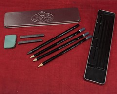Royal Langnickel Tin 3 Graphite Pencil Set (HB, 4B, 2B) in Metal Case