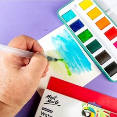 Mont Marte Watercolor Set Full Pan 12 Count (Pack of 1), 12 Basic Color