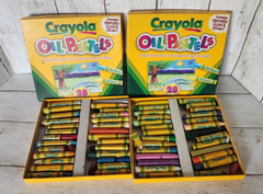 1999 Binny & Smith Crayola Oil Pastels Pastel Sticks Hexagonal Shape READ