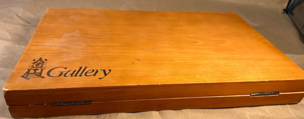 Used Gallery Studio Deluxe Art Set w/Wooden Case Colored pencils/pastels/wppaint
