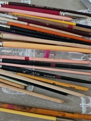Lot Of 144 Artists Paint Brushes Various Sizes & Brands & 51 Artist Loft Paints