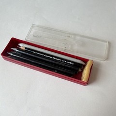 General’s Layout Pencil No. 555 Drawing Pencil Lot Black/Gray w/ Case