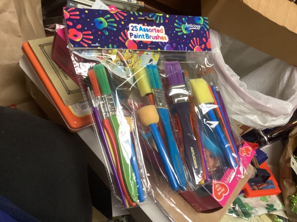 Artlicious 25 Assorted Paint Brushes
