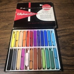 box of 24 vintage Alphacolor Weber costello pastel squares No. 142 Square Chalk