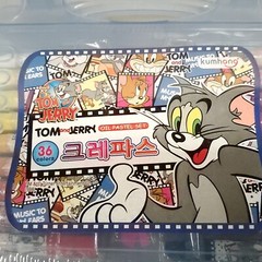 Vintage Tom & Jerry 36 Piece Oil Pastel Set