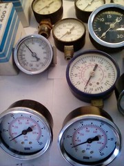 37 EA. GAUGES, VARIOUS STYLES, SIZES, RANGES, SOME NOS, OR ARTS & CRAFTS DECOR
