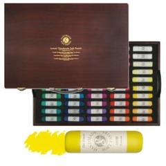 Mungyo Gallery Artists Handmade Soft Pastels Set of 100 MPHM-100 + Wood Case Set