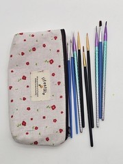 Royal Mythos Brush With LIFESTYLE Pouch