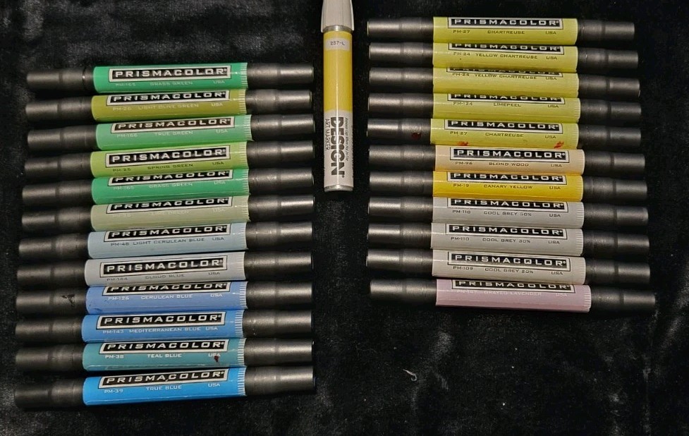 Prismacolor Premier Art Markers Lot ~ 24 Colors Blue Green Yellow Double-Ended