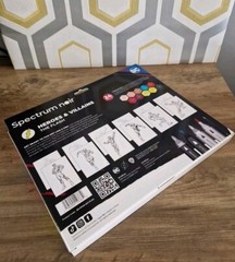 New – SPECTRUM NOIR – Fan Art Like a Pro Art Kit – THE FLASH Pens Set DC