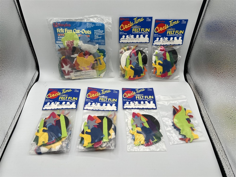 VINTAGE ROYLCO LOT OF CIRCLE TIME FELT FUN CUTOUTS – STORY TIME DINOSAURS SPACE
