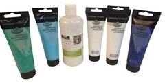 Royal & Langnickel Acrylic Paint Set With Pouring Medium