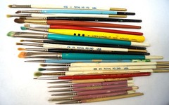 LOT (50) Brushes Ovaliry Mostly Royal USA Mixed Sizes Brushes Are Great F151
