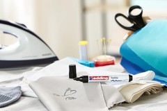 Wash-Resistant Black Fabric Marker – 4500 Textile Pen for Easy Design Creation