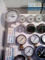 37 EA. GAUGES, VARIOUS STYLES, SIZES, RANGES, SOME NOS, OR ARTS & CRAFTS DECOR
