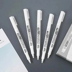 3 pcs White Waterproof Permanent Paint Marker Pens for Metal Wood Fabric**
