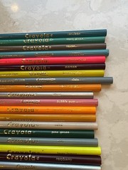 VTGE Crayola Colored Pencil Lot (114) 17 Retired/27 Uncommon/70 Other Late 90’s