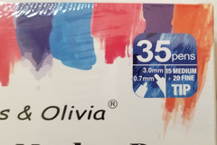 35 Pack Iris & Olivia Acrylic Paint Pens Extra Fine and Medium Tip 7 mm 3.0 mm