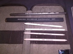 12 Sketching Pencils, Graphite, Derwent Prismacolor SpeedBall Canvas Case Black