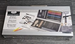 Royal and Langnickel Quality Sketch and Draw Art Set with Carry Case New Sealed