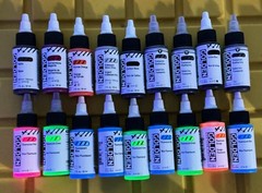 LOT OF 18 Golden High Flow Acrylics 1 fl. oz. /30 ml Sealed ALL NEW