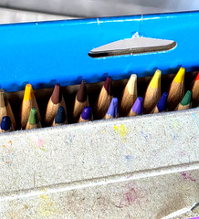 SCHOLASTIC Colored Pencils 50ct – Pre-sharpened – PRE-OWNED