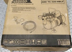 Pro Master Airbrush Compressor Set ABD TC-320-HBLF