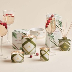 Thymes Frasier Fir Candle – Frosted Plaid Collection – Green & 10 Oz,